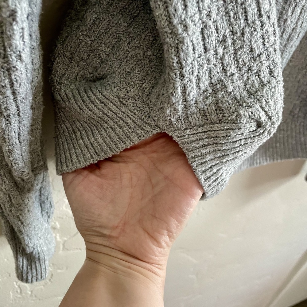 St. John's Bay Size Medium Sweater - Gray Tight Knit Pattern Long Sleeve Cozy - Picture 2 of 6